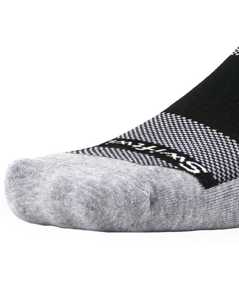 Close-up of the Maxus sock plush footbed